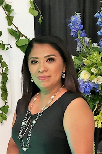 Maestra Lorena Cázares Flores